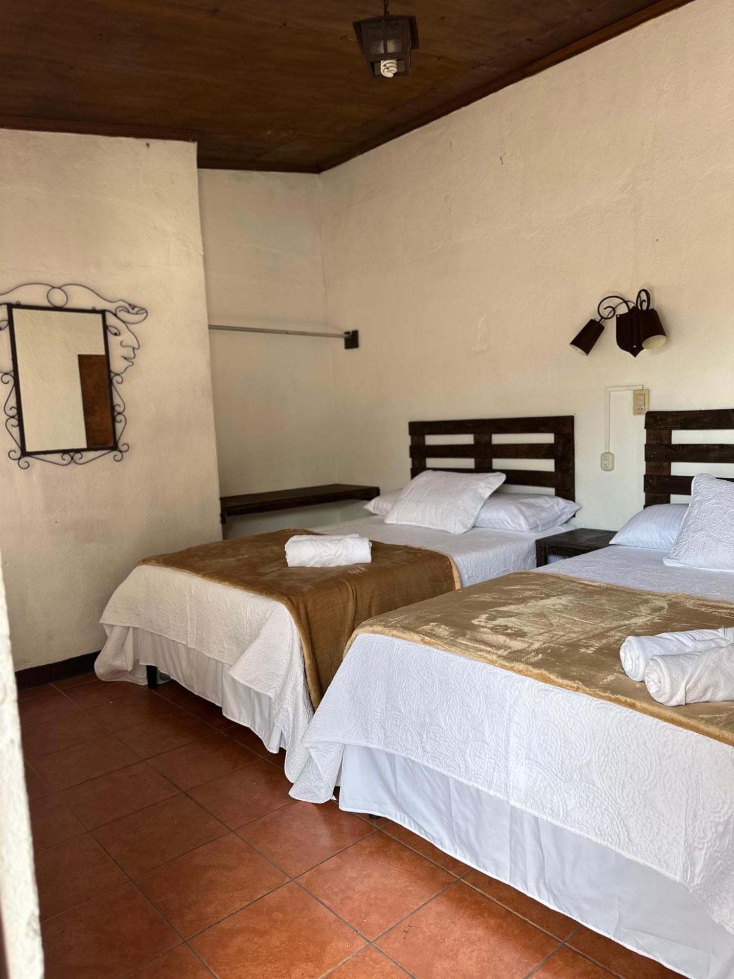 Hotel Casa Blanca Antigua Guatemala Экстерьер фото