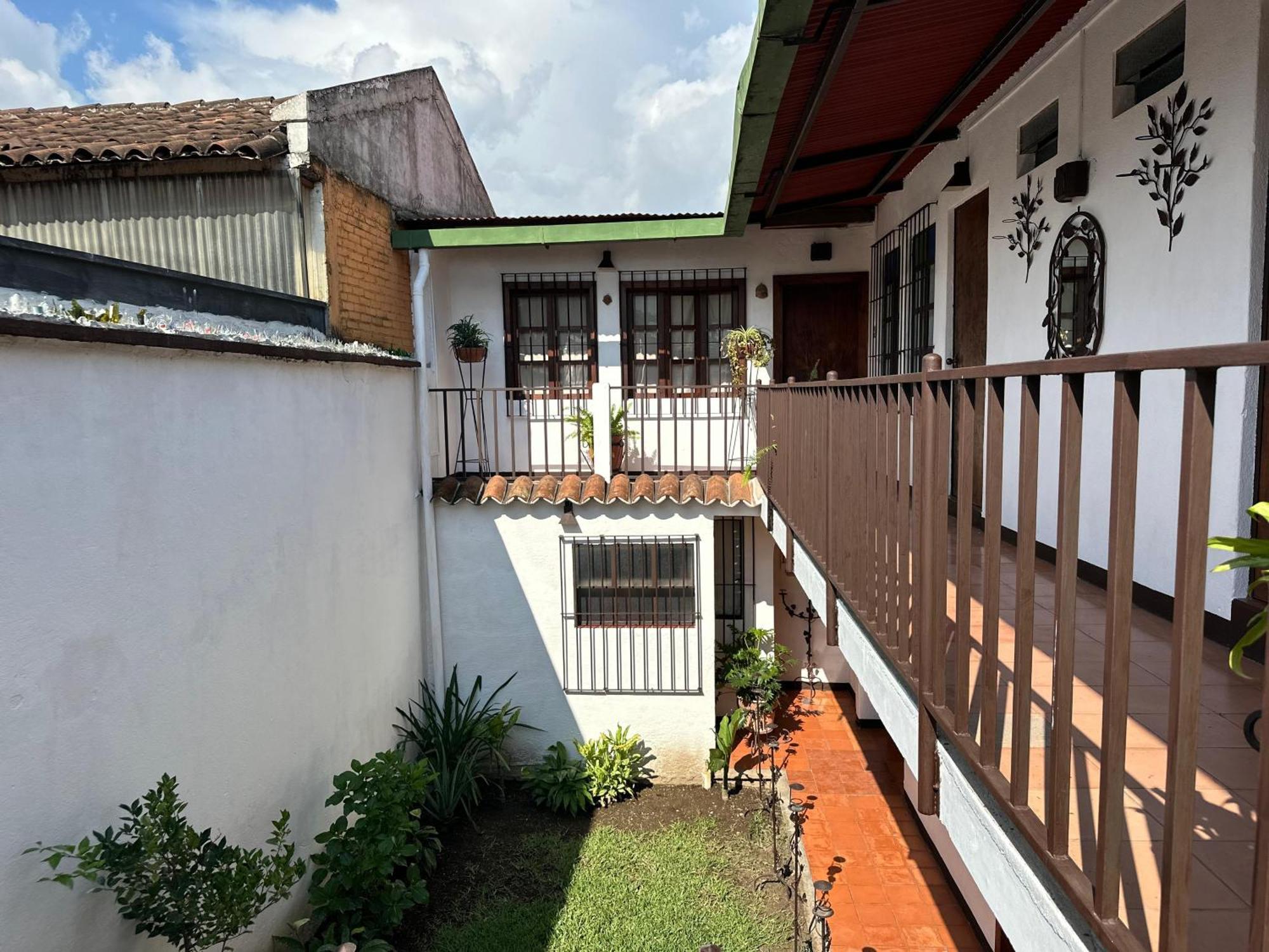 Hotel Casa Blanca Antigua Guatemala Экстерьер фото