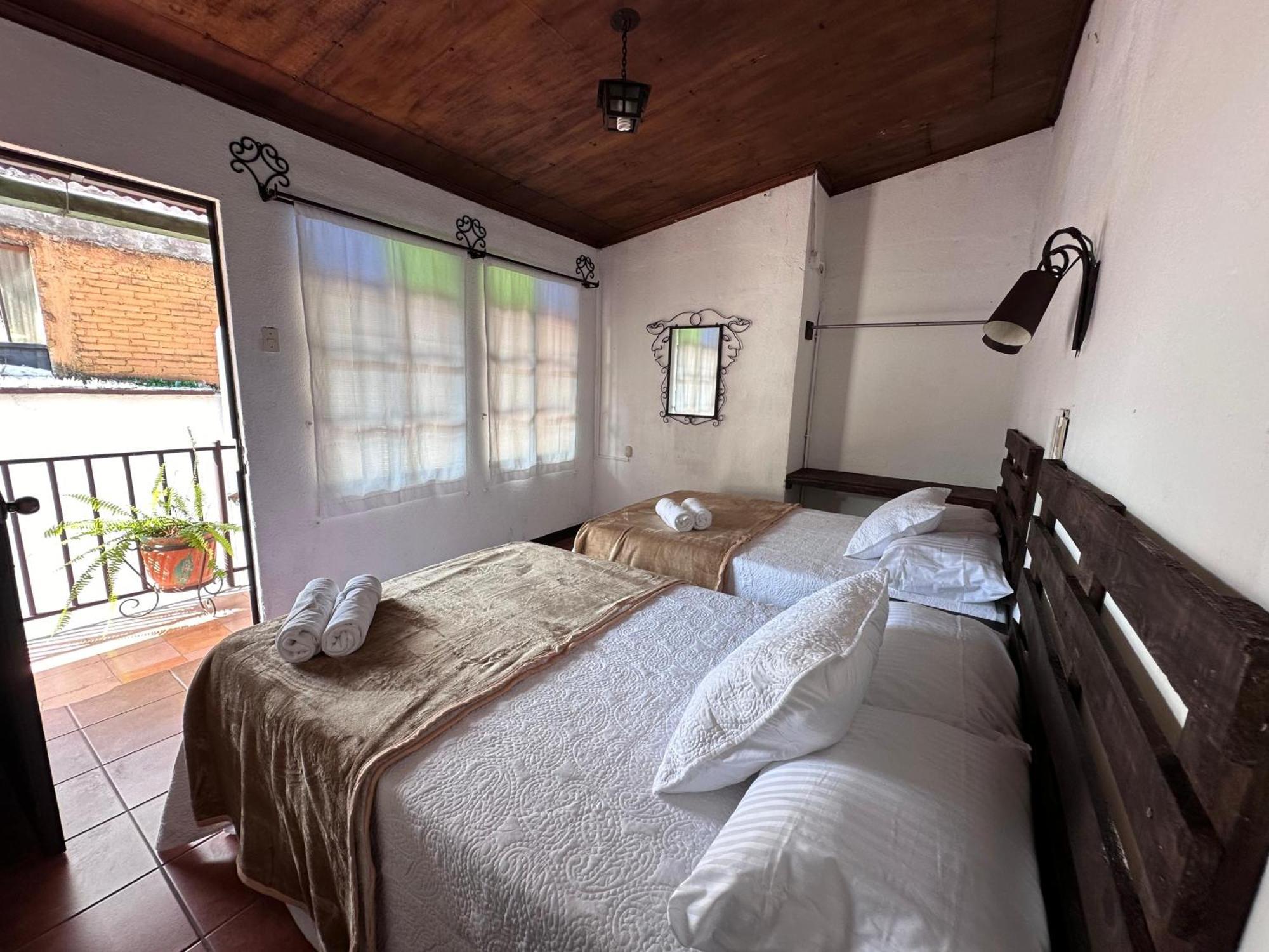 Hotel Casa Blanca Antigua Guatemala Экстерьер фото