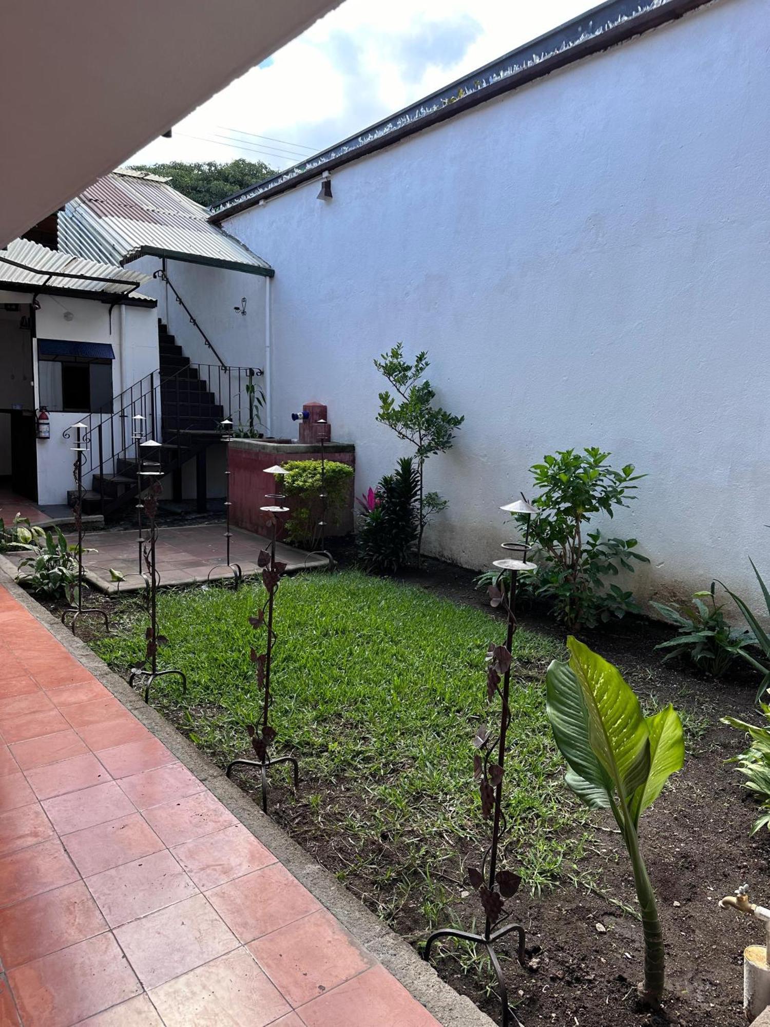Hotel Casa Blanca Antigua Guatemala Экстерьер фото