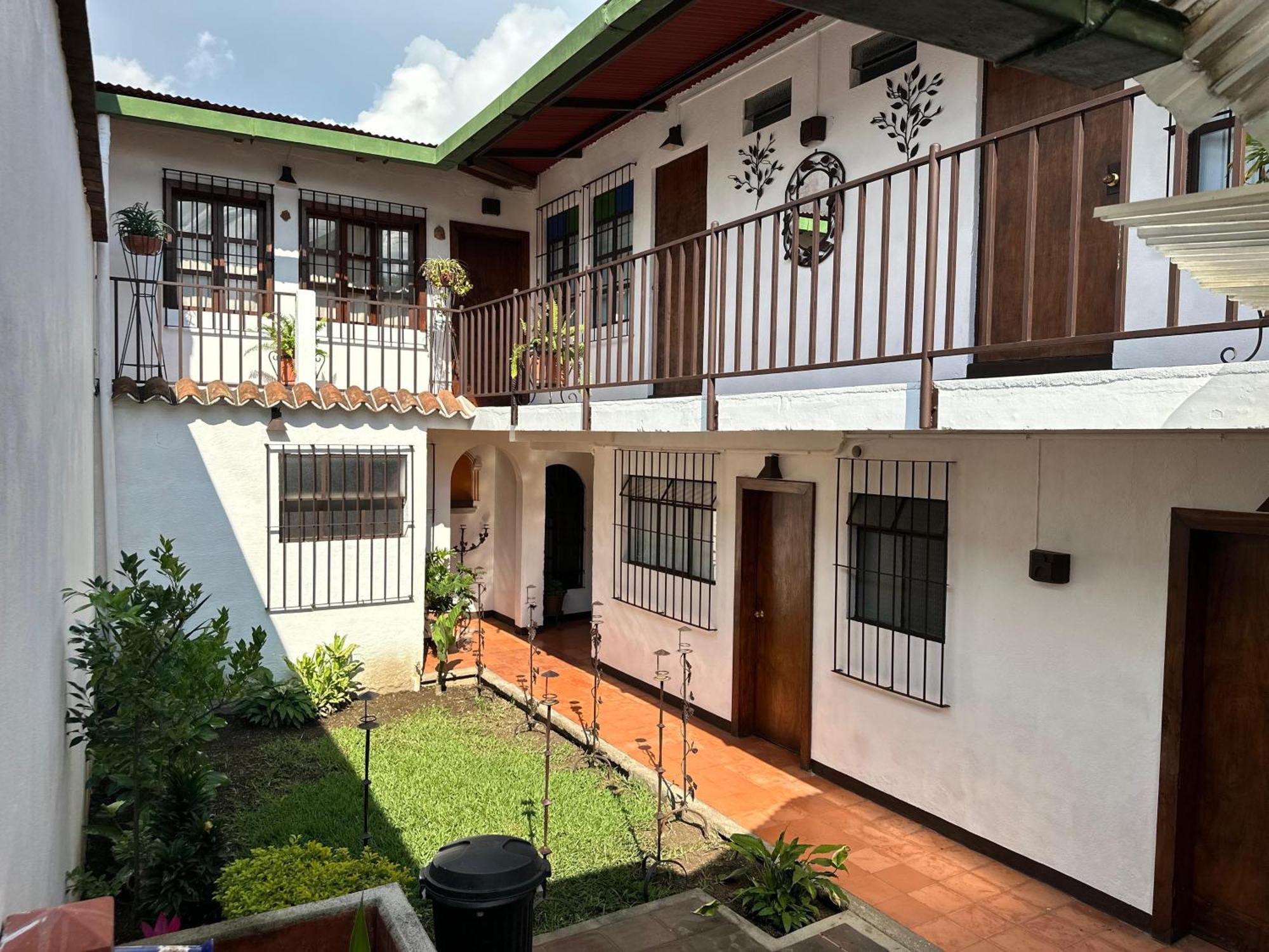 Hotel Casa Blanca Antigua Guatemala Экстерьер фото