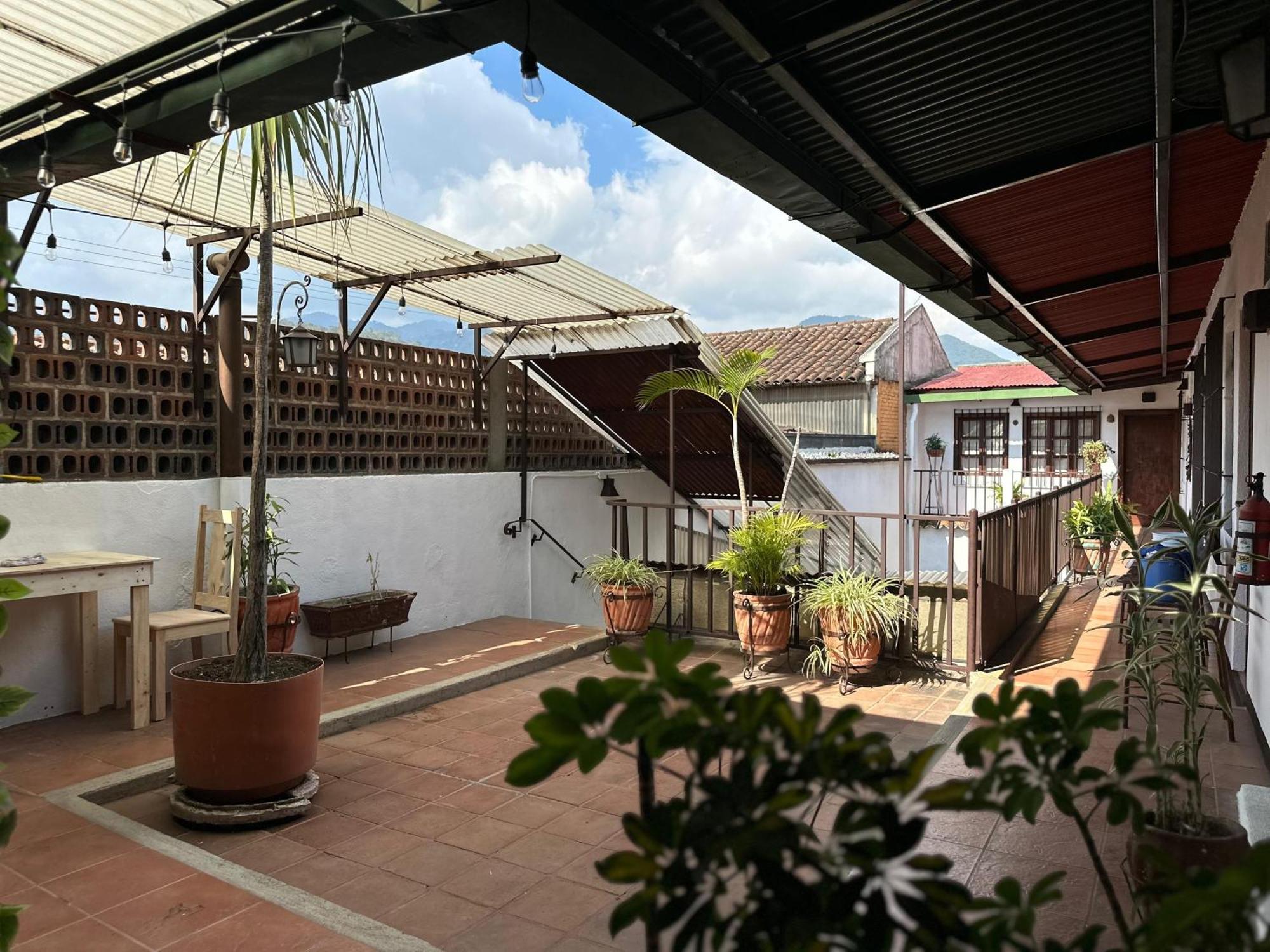 Hotel Casa Blanca Antigua Guatemala Экстерьер фото